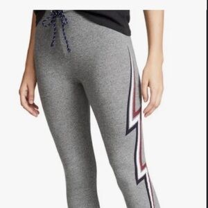 Sundry Bolt leggings.